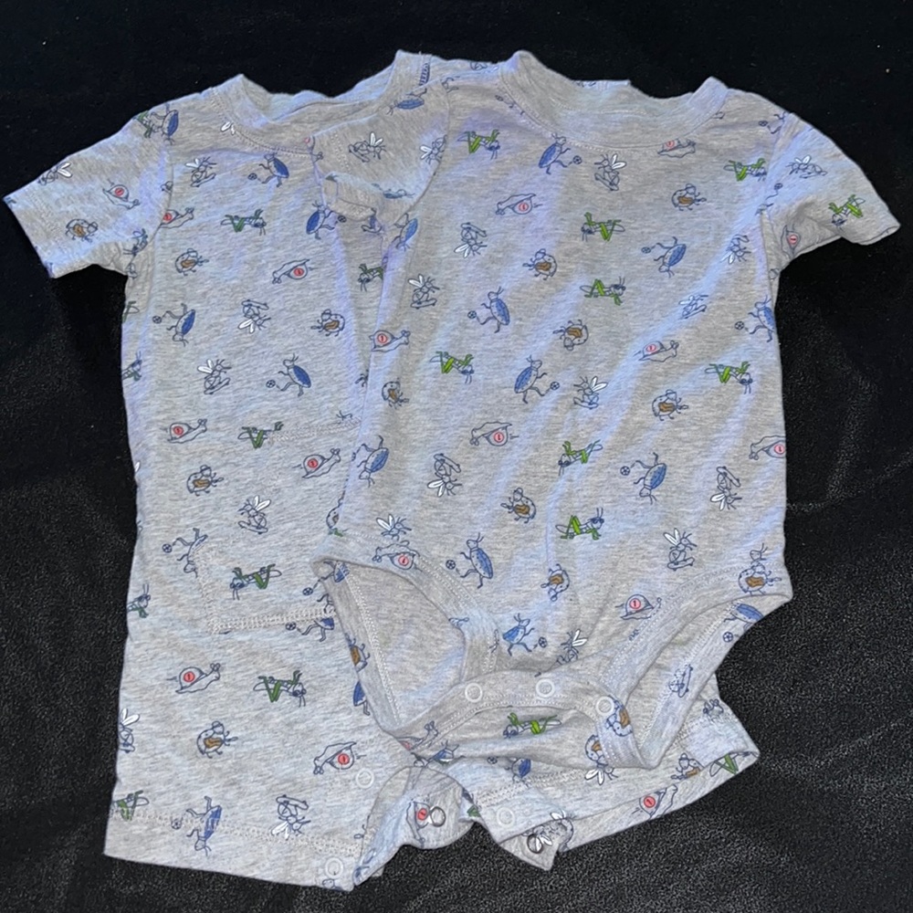 Carters 18month 2pack Onesie & Romper set